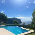 Villa With Amazing Sea Views